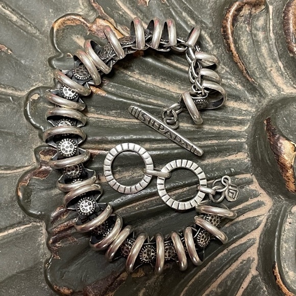 🩵SOLD🩵 Silpada Logo Signature Arrowhead Sterling Silver Bracelet B2091 - Picture 9 of 15